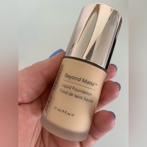 New- Jane Iredale- liquid foundation M1